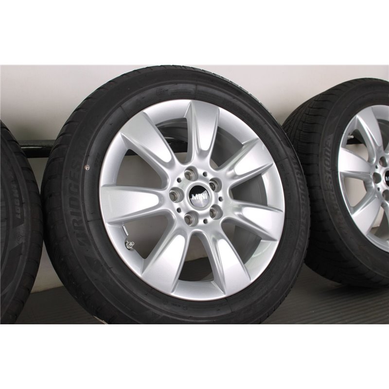 Roues complètes hiver 17" Style 530 pour nouvelle MINI Countryman F60 Roues complètes hiver 17" Style 530 pour nouvelle MINI Countryman F60